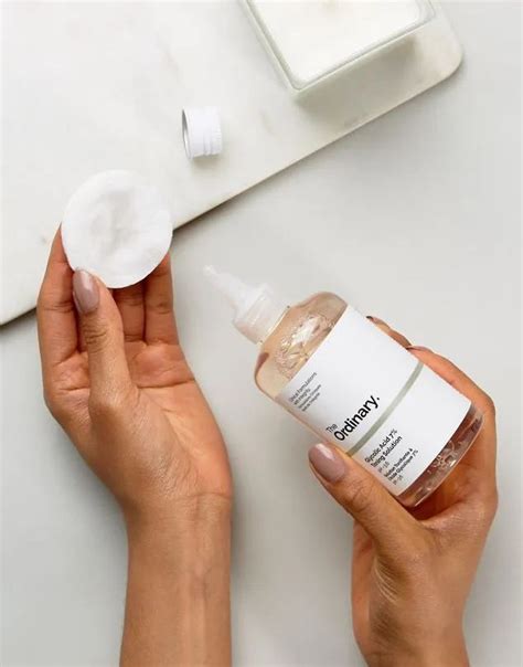 Веганский пилинг - тоник с 7% гликолевой кислоты The Ordinary Glycolic ...