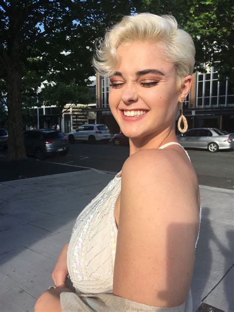 Pin on Stefania Ferrario | Beauty, Model, Beauty women
