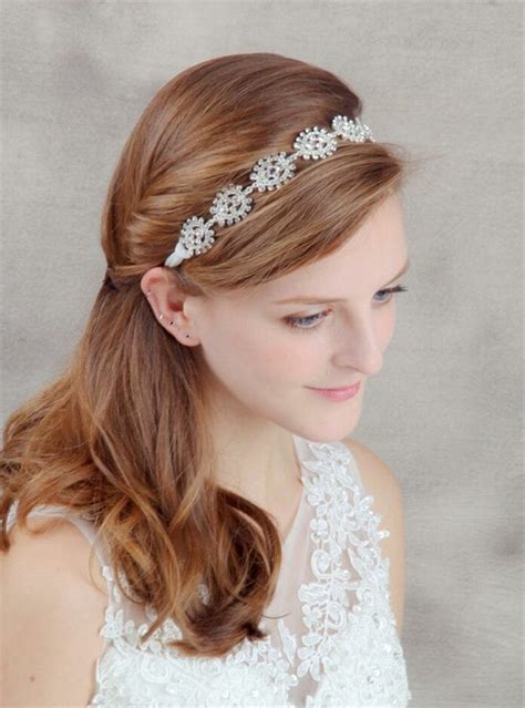 14 Hairstyles with Tiara for Glam and Fab Look – Hottest Haircuts