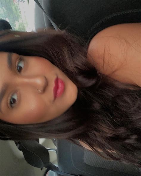 Camila Araújo | dump | Instagram