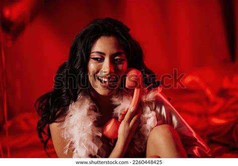 Junge japanische Frau sexy nackten Körper Stockfoto 2260448425