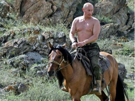 Путин верхом на медведе - Экспресс газета