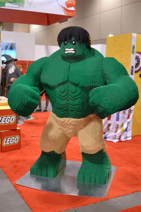 Hulk Smash! Awesome Lego! #FanExpo2012 | Cool lego, Lego sculptures, Legos