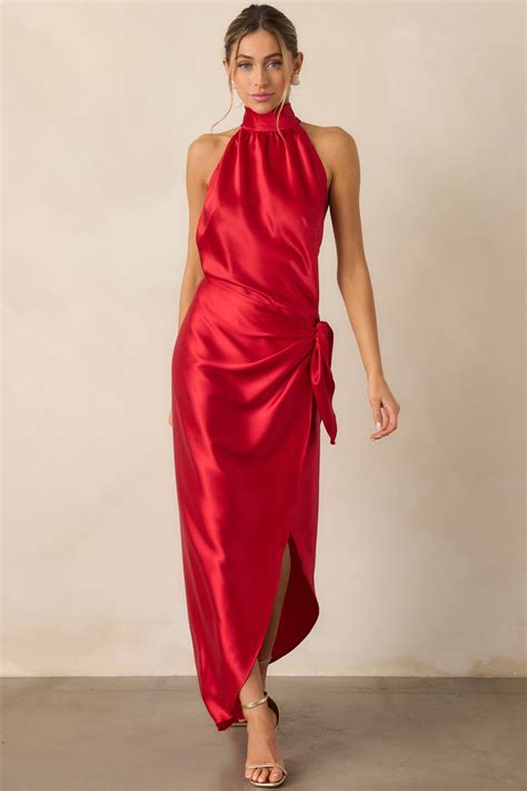 Halter Neckline Dresses Black Mermaid Halter Neck Satin Formal Dress