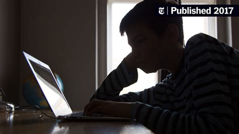 Mamás y papás: es momento de hablar sobre pornografía - The New York Times