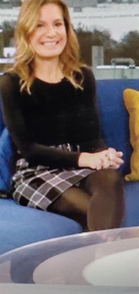 Possible upskirt 1/4/24 🔥🔥 : r/jencarfagno_twc