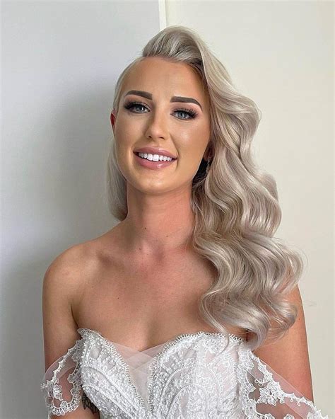 One Side Pinned Up Hairstyles