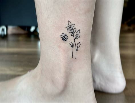 Update 63+ december birth flower tattoo latest - in.cdgdbentre