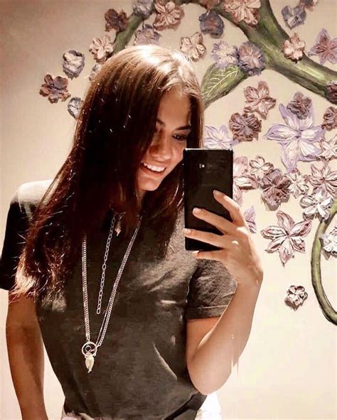 Demet Özdemir on Instagram: “‪Güzelliğinden çiçekler açmış sanki.🌸💛 ...