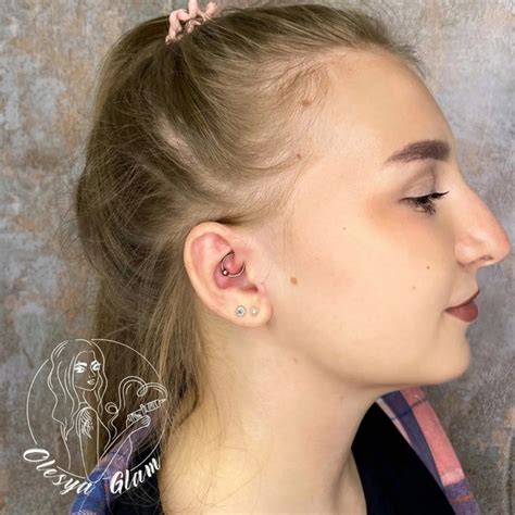 Довольно редкий, сложный и очень оригинальный прокол хряща #дейс #daith ...