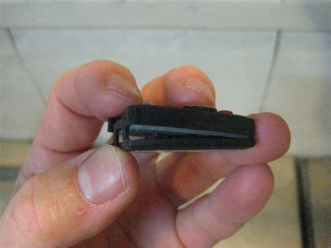 2009-2015-Honda-Pilot-Key-Fob-Battery-Replacement-Guide-018
