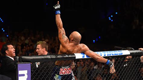 Perfect Ten - Romero KOs Machida in Three | UFC