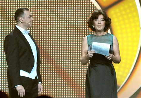 2009 г. БНТ отпразнува половин век в ефир с тържествен концерт в НДК ...