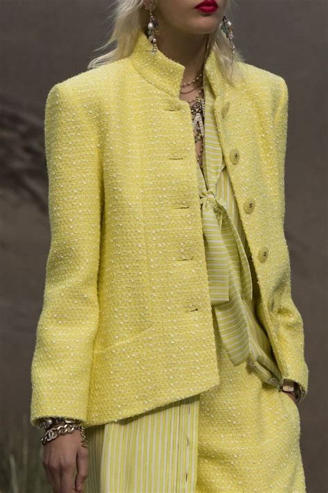 Pin on A | Paris fashion week, Fashion week spring, Fashion