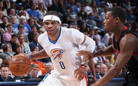 Russell Westbrook has 5 triple-doubles in his last 6 games. Nobody else ...