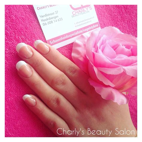 Acryl French manicure. | Nagelstyliste, Schoonheidsspecialiste, Nagels
