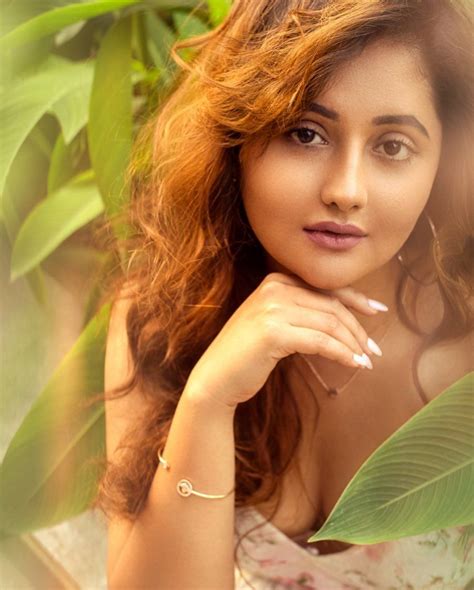 11 Artis India yang Paling Terkenal di Indonesia
