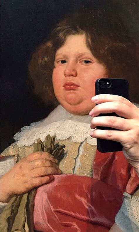 Art portraits turned into smartphone selfies, the photo gallery