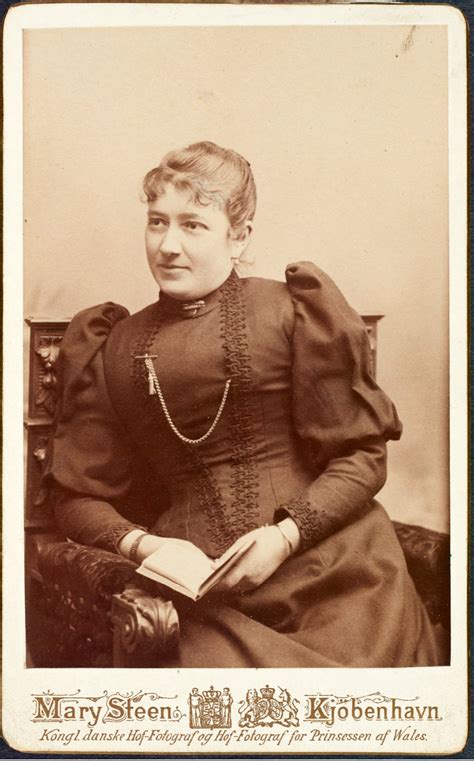 Portrætter, Mary Steen - History of photography