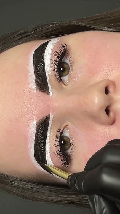 Графичное окрашивание бровей краской левиссим #levissime#brows - YouTube