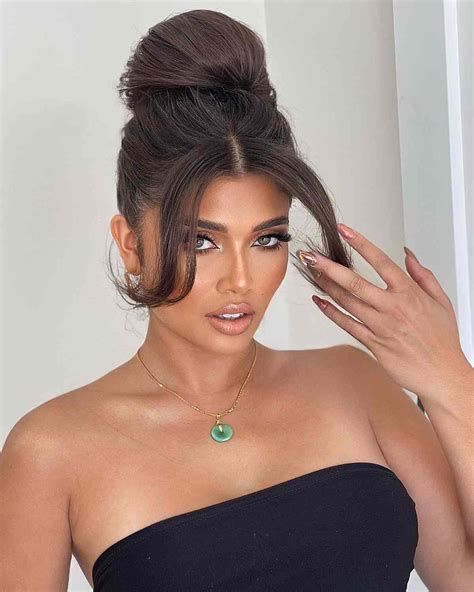 40 Top-Knot Hairstyles That Will Keep You Looking Fabulous