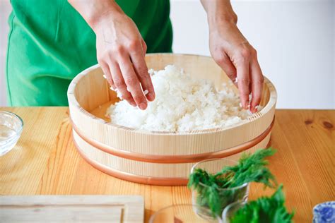 perfect japanese steamed rice recipe yukis kitchen