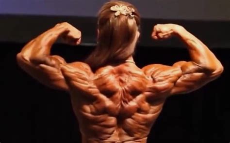 WATCH: The Most Shredded Female Bodybuilder Ever ?? – Fitness Volt