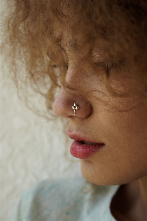 15 Beautiful Nose Pins You Can Try That Don’t Even Require A Piercing