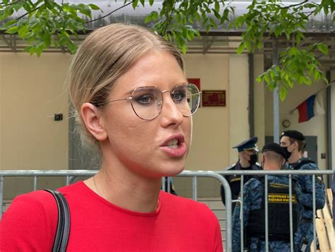 Любовь Соболь развелась с мужем и сбежала за границу