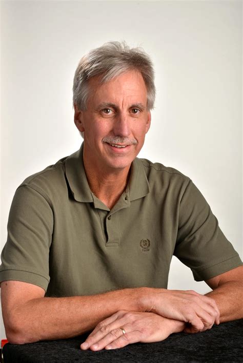 A fond farewell to the man behind Herald-Tribune sports for 36 years