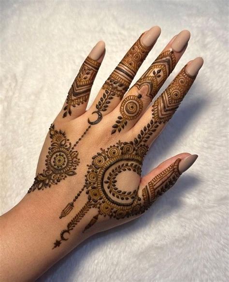 leg mehndi design  trending mehndi designs  brides bridesmaids