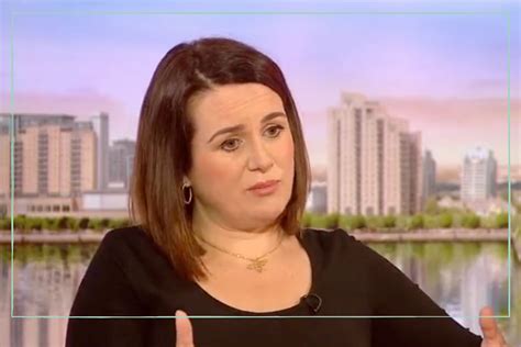 Nina Warhurst: Award-Winning Journalist, TV Presenter, And Author