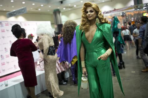 Slideshow: RuPaul's DragCon in LA: Portraits from the first-ever drag ...