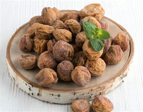 Что такое урюк и чем он отличается от кураги