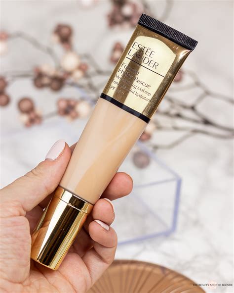 Estée Lauder Futurist Hydra Rescue Foundation - The Beauty and the Blonde