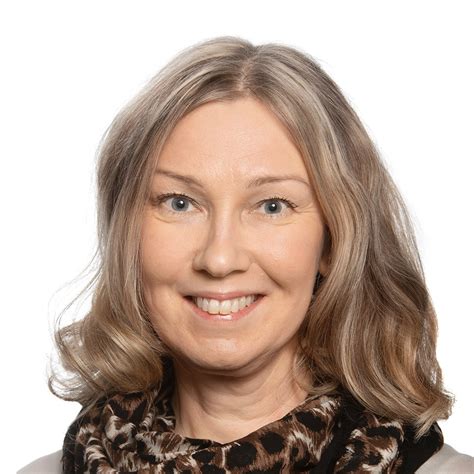 Hanna Ainiala | Asiantuntijat | Pihlajalinna