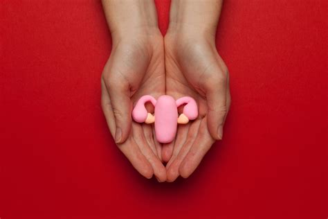 Cul de sac hair styles are surprisingly making a comeback this year 4