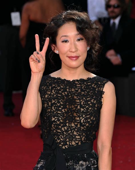 Download Sandra Oh Emmy Awards Red Carpet Wallpaper | Wallpapers.com
