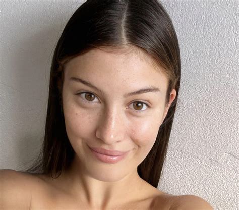 Good lighting make selfies better (f19) 😊 : r/Faces