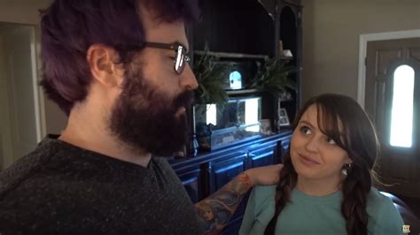 The STAAAAAARE - SuperMaryFace - Guru Gossip