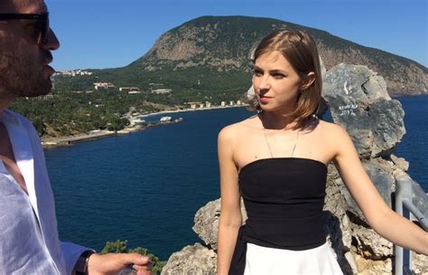 Фотосессией в купальнике порадует поклонников Наталья Поклонская