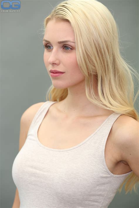 Scarlett Gartmann nackt, Nacktbilder, Playboy, Nacktfotos, Fakes, Oben Ohne