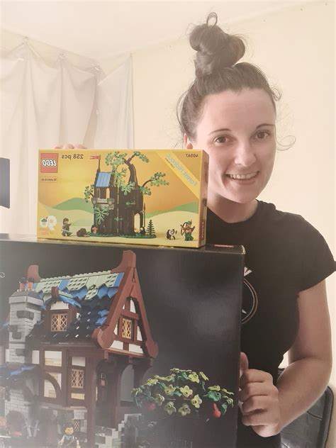 Ivy Rain on Twitter: "First #lego stream on #twitch - Sunday 23rd 3pm