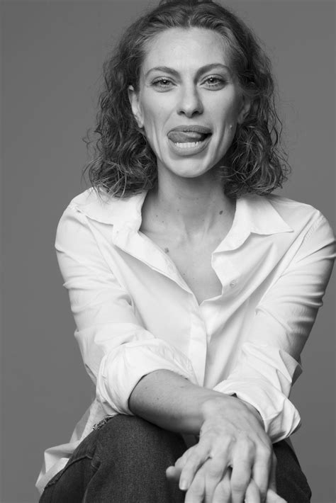 LANA RHODES : Montenegro Talents