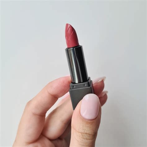 Розовый янтарь от Burberry. Помада Burberry Lip Velvet Long-Wearing ...