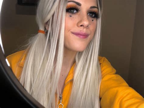 🥰 Watch Free Onlyfans Photos and Videos of Nat on FansFan! 💝