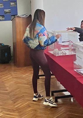 Диана Габровска избухна: Има страшни снимки и компромати за политици ...