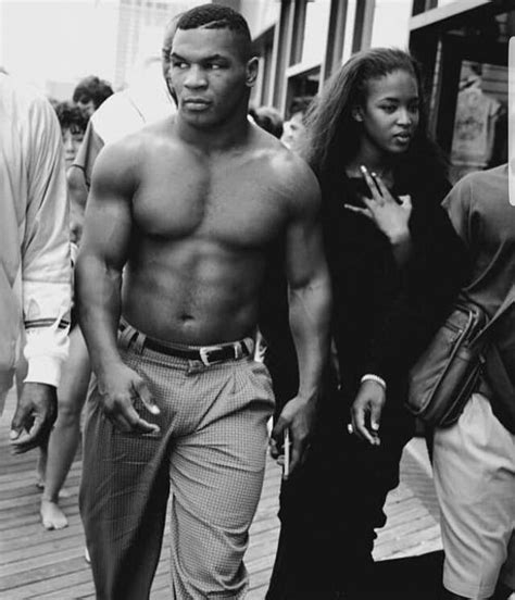 Absolute unit Mike Tyson in 1989 : AbsoluteUnits