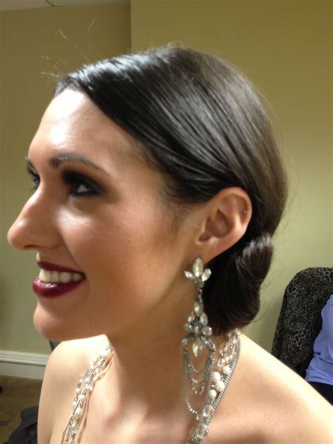 Classic 1920's hair | 1920s hair, Wedding hairstyles, Hair styles