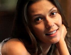 Olga Fonda pictures and photos
